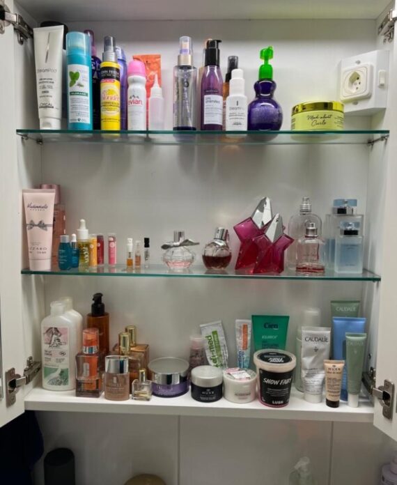 6b1a62cd-5716-4770-a3bf-1f0e490e0dd7-600x800